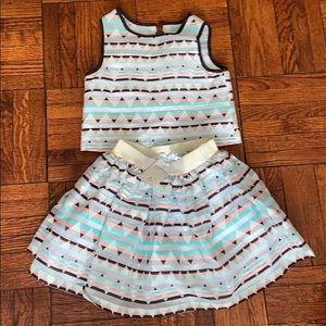 Pippa and Julie colorful outfit